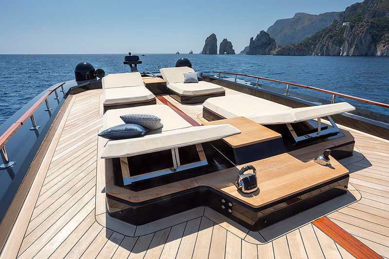 https://www.yachting.su/upload/iblock/1b6/07.jpg