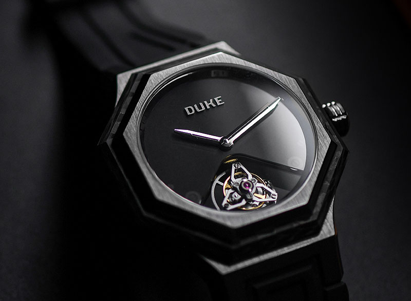 https://www.yachting.su/upload/iblock/319/DUKE-First-Edition-Clarity-Tourbillon_2_.jpg