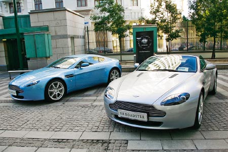 Aston Martin на приеме в честь королевы