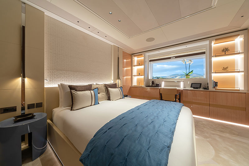 https://www.yachting.su/upload/iblock/571/Guest-Double-Cabin-Blue.jpg