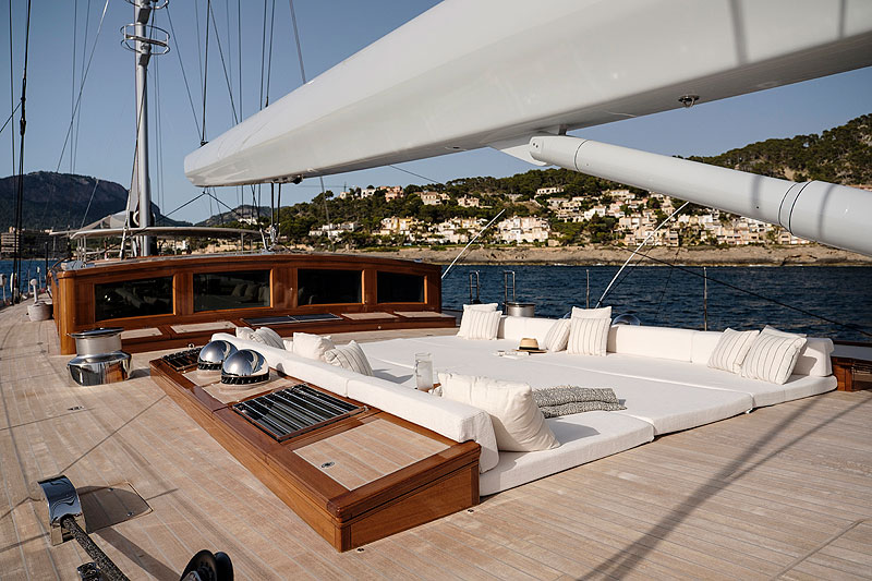 https://www.yachting.su/upload/iblock/69f/06.jpg