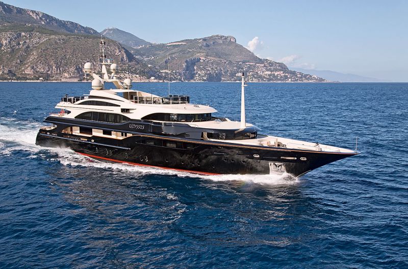 Azimut-Benetti купила Fraser