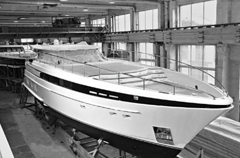 Шестая моторная яхта проекта Laky Verf 23M