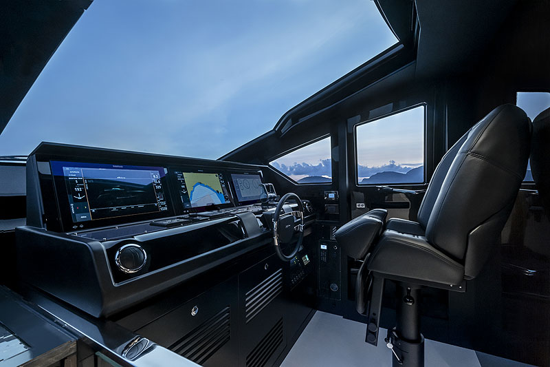 https://www.yachting.su/upload/iblock/9c4/Riva-82-Diva_--Interiors-(47).jpg