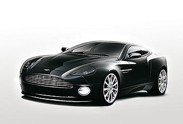 Aston Martin: новый герой