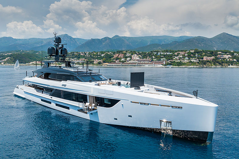 https://www.yachting.su/upload/iblock/bcd/06%20Motor-Yacht-GREY-Tankoa-8.jpg