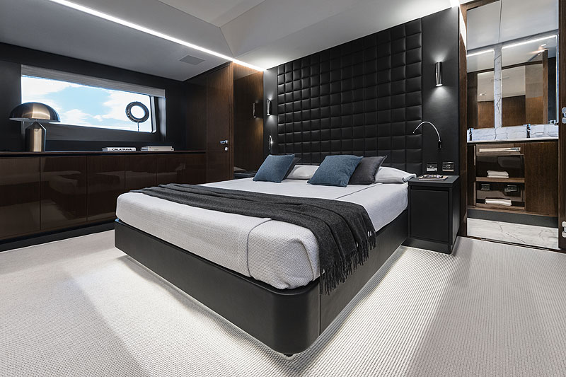 https://www.yachting.su/upload/iblock/dbf/Riva-82-Diva_--Interiors-(41).jpg