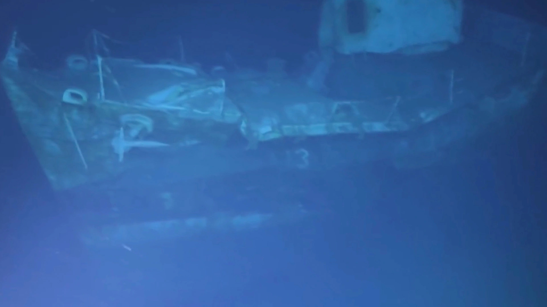 Эсминец лежит на глубине 6895 метров