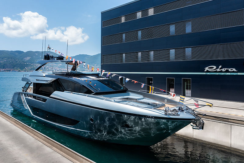 https://www.yachting.su/upload/iblock/fa0/03%20Riva-82-Diva-(1).jpg