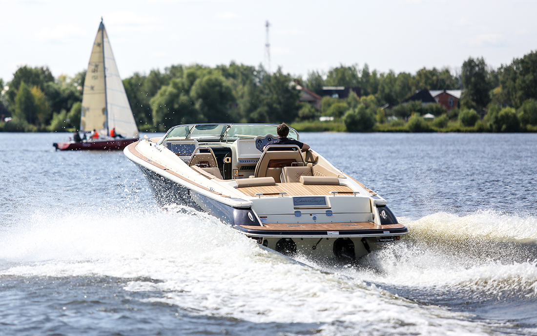 На волне Chris-Craft