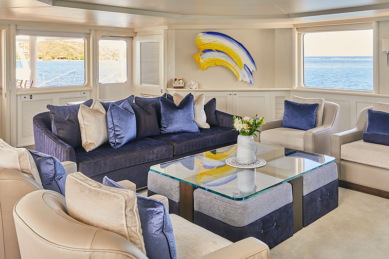 https://www.yachting.su/upload/iblock/ff2/YCO_Amara_Interior-and-Exterior-Spaces_49.jpg