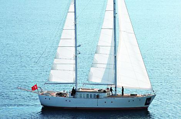 Aegean Yacht: дивная Diva
